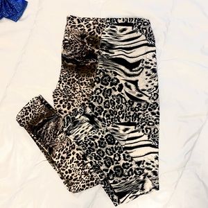 2 For $10‼️ Active Wear Leggings